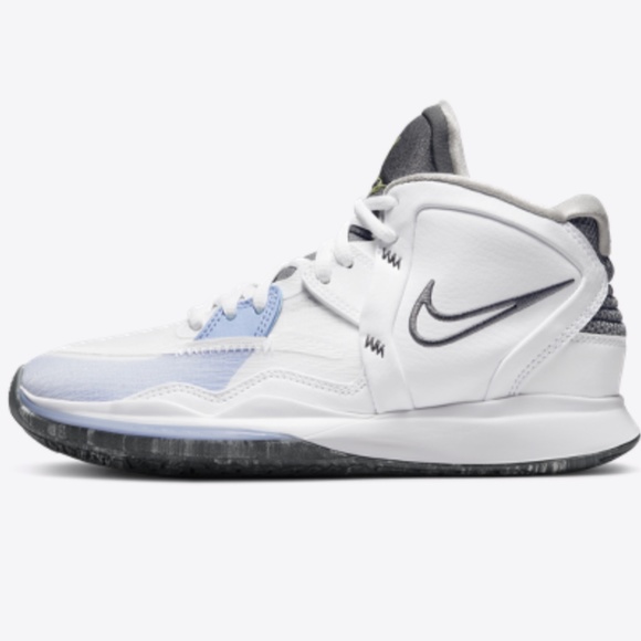 Boys Nike 4Y shoes - Picture 1 of 1